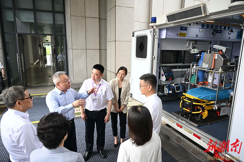 沈晓明调研院前医疗急救工作