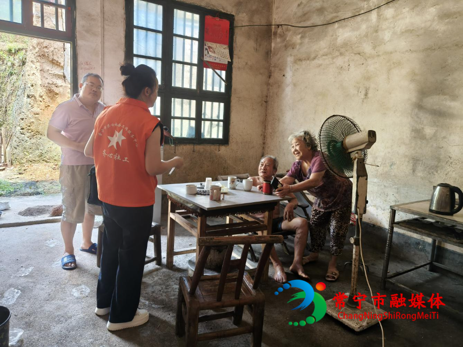 消防宣传进农村 安全知识护农家——胜桥镇开展消防宣传“九进”活动.jpg