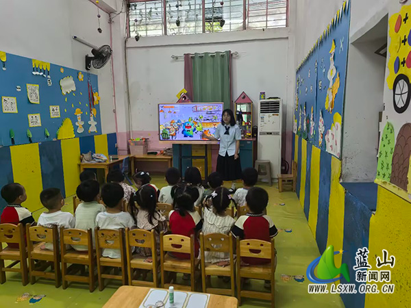 毛俊中心幼儿园送教入园 结对帮扶助力成长.jpg 毛俊中心幼儿园送教入园 结对帮扶助力成长.jpg
