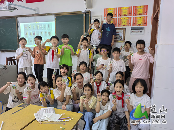 赤蓝桥小学心理健康月系列活动圆满落幕.jpg