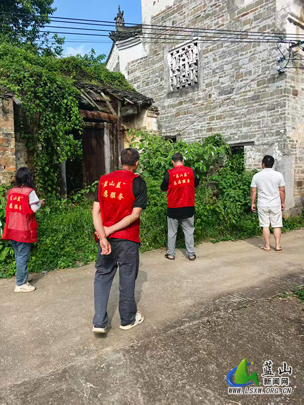 祠堂圩镇：全域踏查守净土 织密禁种铲毒防护网.jpg