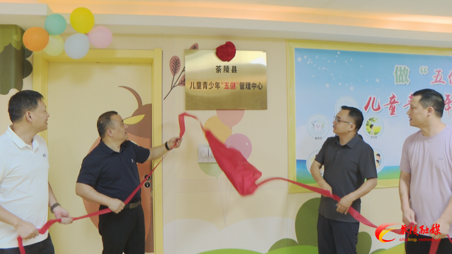 xUAkZIEQHiMA.bmp xUAkZIEQHiMA.bmp