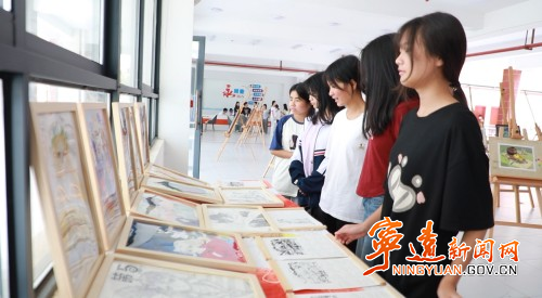 宁远县职业中专学校举办特色美术作品展2_副本500.jpg 宁远县职业中专学校举办特色美术作品展2_副本500.jpg