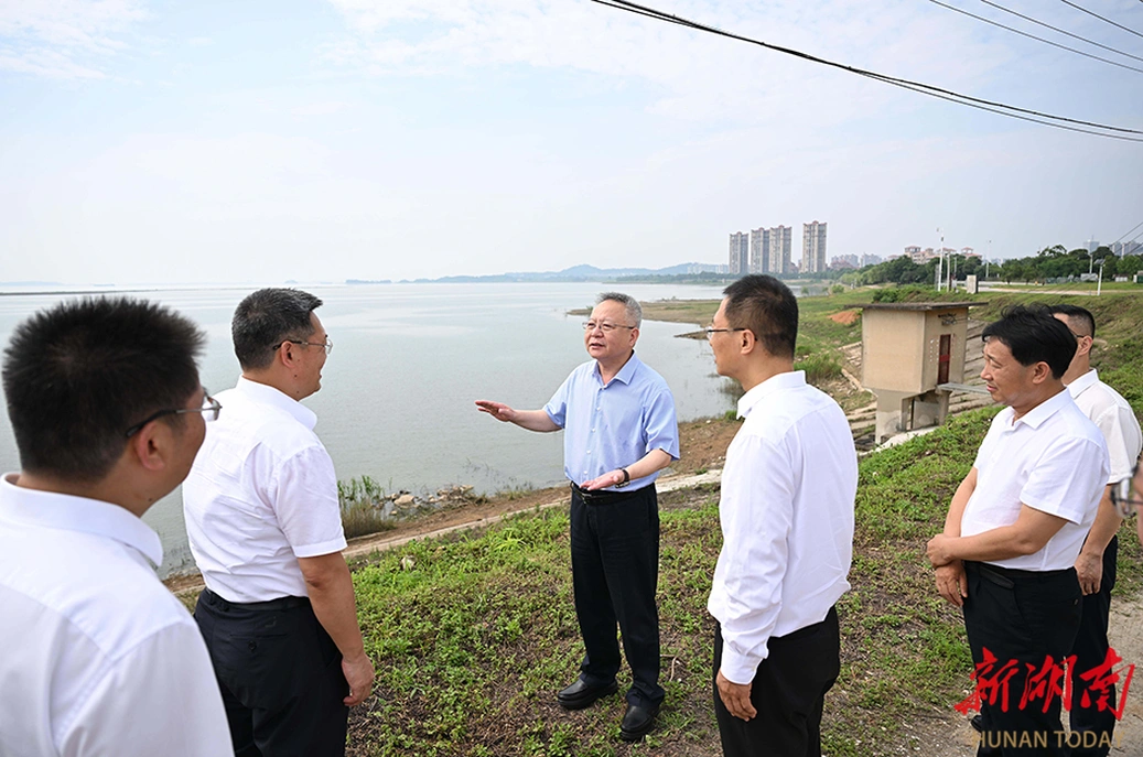 沈晓明赴岳阳市调研并参加省人大代表小组主题活动
