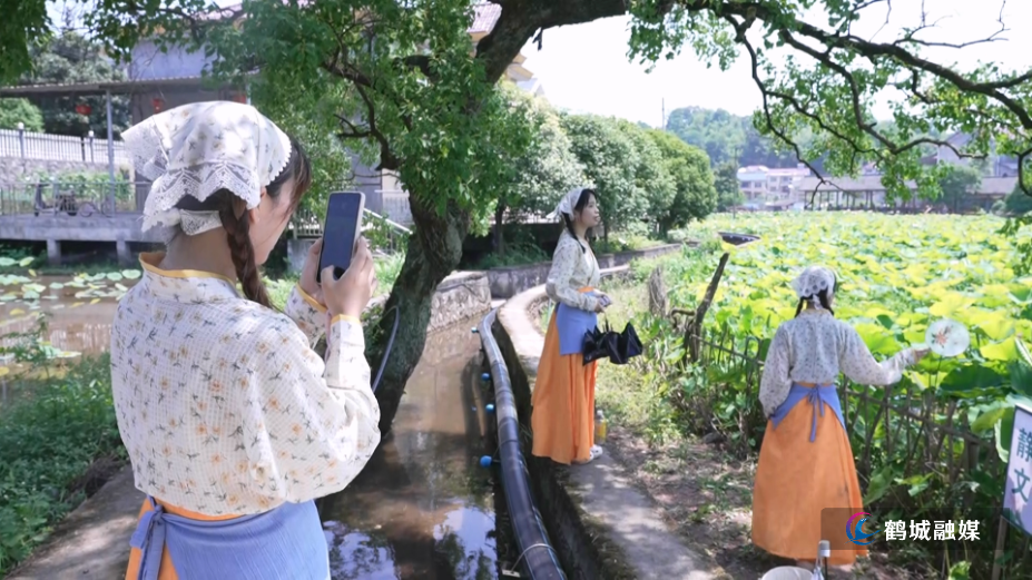 鹤城区:盘活闲置资源 荷塘美景点亮城郊夏日(半成品).mp4_000100.840.png 鹤城区:盘活闲置资源 荷塘美景点亮城郊夏日(半成品).mp4_000100.840.png