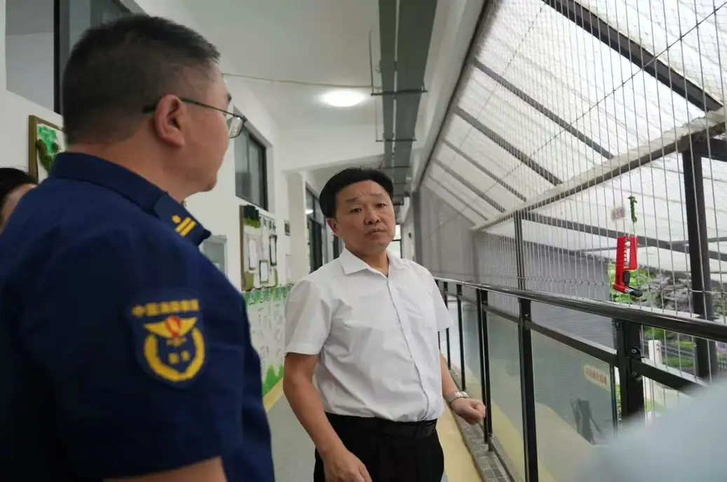 唐成督导检查太平溪流域鹤城段水环境治理、安全生产等工作