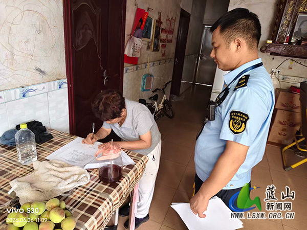 太平圩镇：联合执法除隐患 严守烟花爆竹安全防线.jpg