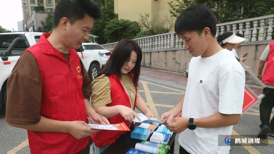 幸福湾社区：党员“摆摊”群众“赶集” 便民服务送到家门口 初编.mp4_000051.432.png