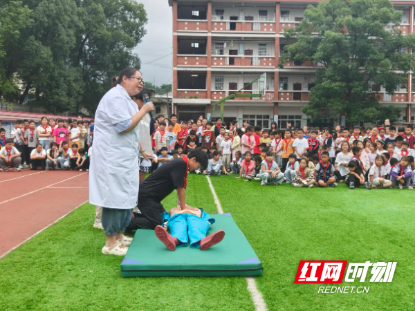 图片2.jpg 图片2.jpg