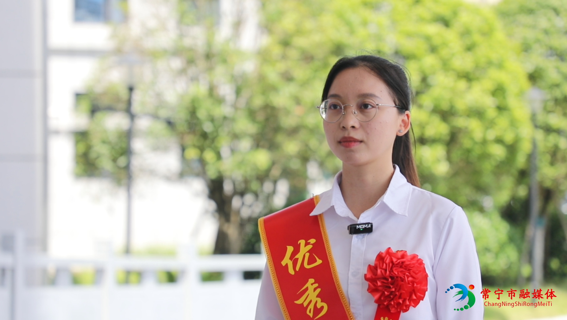李梅.png 李梅.png