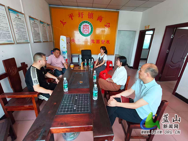 梁黎超走访调研太平圩商会 共话发展助力乡村振兴.jpg 梁黎超走访调研太平圩商会 共话发展助力乡村振兴.jpg