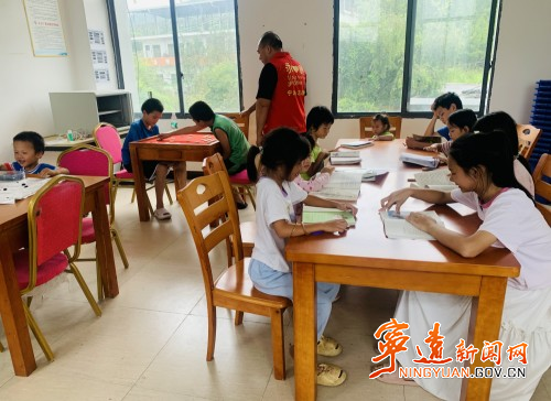 宁远县鲤溪镇:暑期托管解民忧2_副本500.jpg 宁远县鲤溪镇:暑期托管解民忧2_副本500.jpg