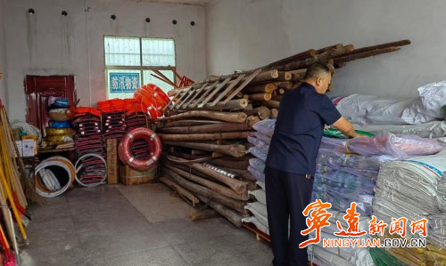 宁远:备足防汛物资 筑牢安全防线_副本500.jpg 宁远:备足防汛物资 筑牢安全防线_副本500.jpg