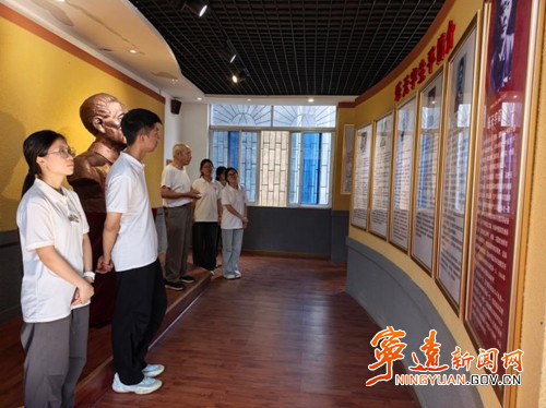 宁远县九疑瑶族乡:九疑搭红色阵地 青年寻先辈初心_副本500.jpg 宁远县九疑瑶族乡:九疑搭红色阵地 青年寻先辈初心_副本500.jpg