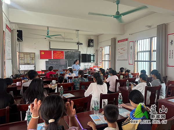 毛俊镇：向阳花开护童心 防溺宣讲筑平安.jpg