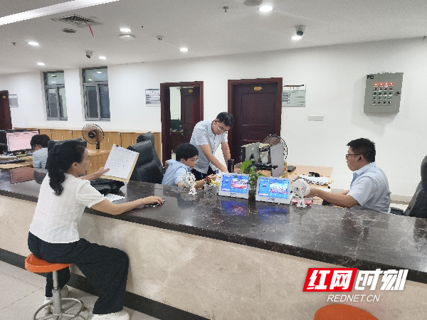 穿山越水筑坦途 且以诗意共远方——2026年上半年邵阳交通运输一线观察(图2)