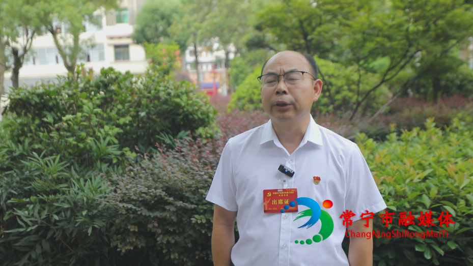 万小平.jpg