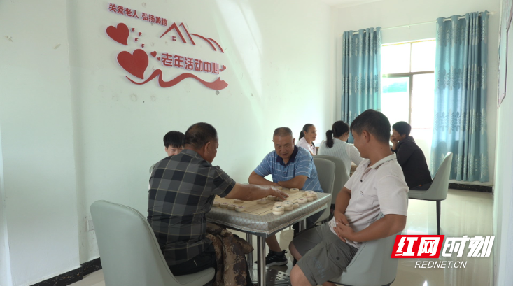 镇南乡:党群阵地变身“乡村客厅”001.JPG