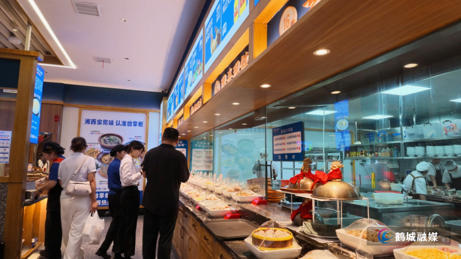 深耕本土擦亮湘菜招牌 怀化曾掌柜土鸡馆23家门店辐射湘黔.mp4_20260807_154453.272.jpg 深耕本土擦亮湘菜招牌 怀化曾掌柜土鸡馆23家门店辐射湘黔.mp4_20260807_154453.272.jpg