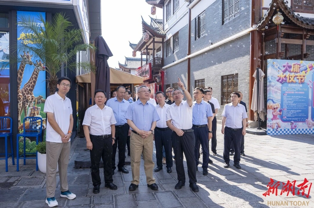 沈晓明在张家界市调研并巡查澧水