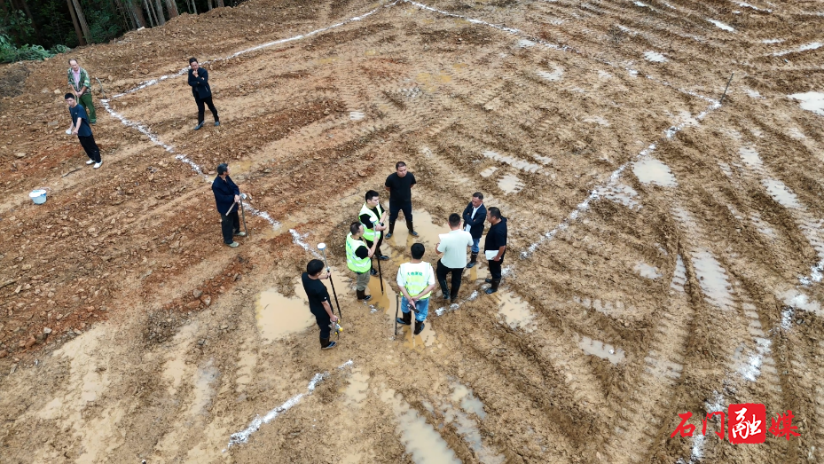 壶瓶山镇:干群合力抓重建 同心共筑新家园2.png 壶瓶山镇:干群合力抓重建 同心共筑新家园2.png