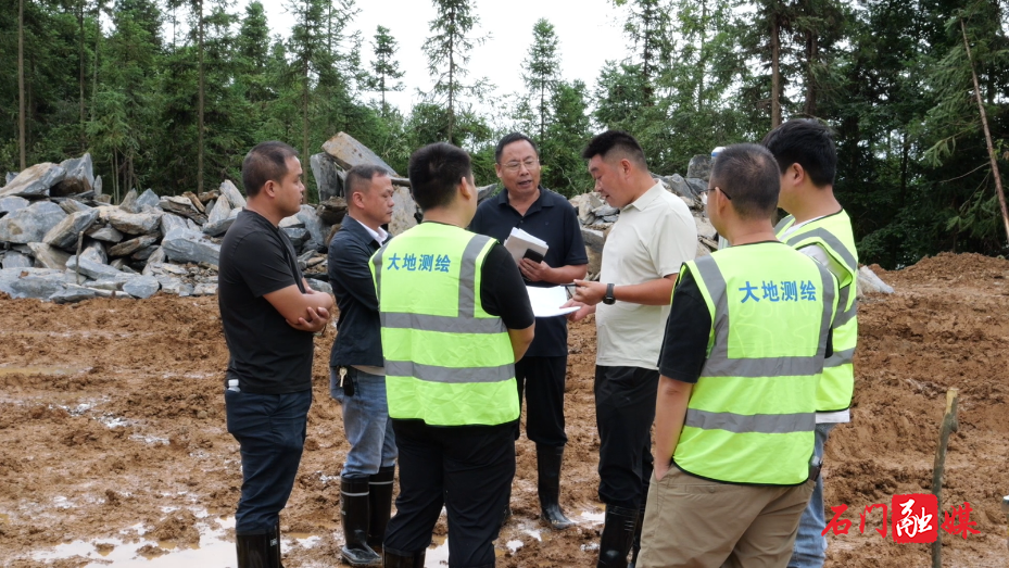 壶瓶山镇:干群合力抓重建 同心共筑新家园3.png 壶瓶山镇:干群合力抓重建 同心共筑新家园3.png
