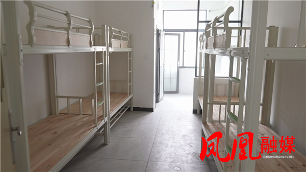 Still0818_00005.png Still0818_00005.png