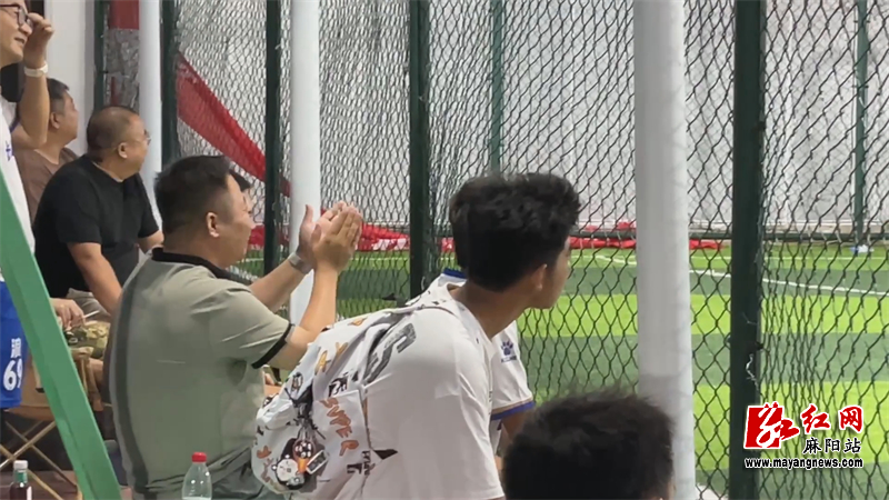 足球3.jpg 足球3.jpg