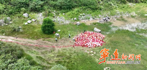 【安全生产大排查大整治】宁远：集中销毁非法烟花爆竹_副本500.jpg