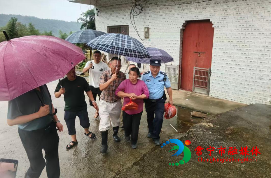罗桥镇：巡查哨兵守得牢 应急响应冲在前 (4)_看图王.png