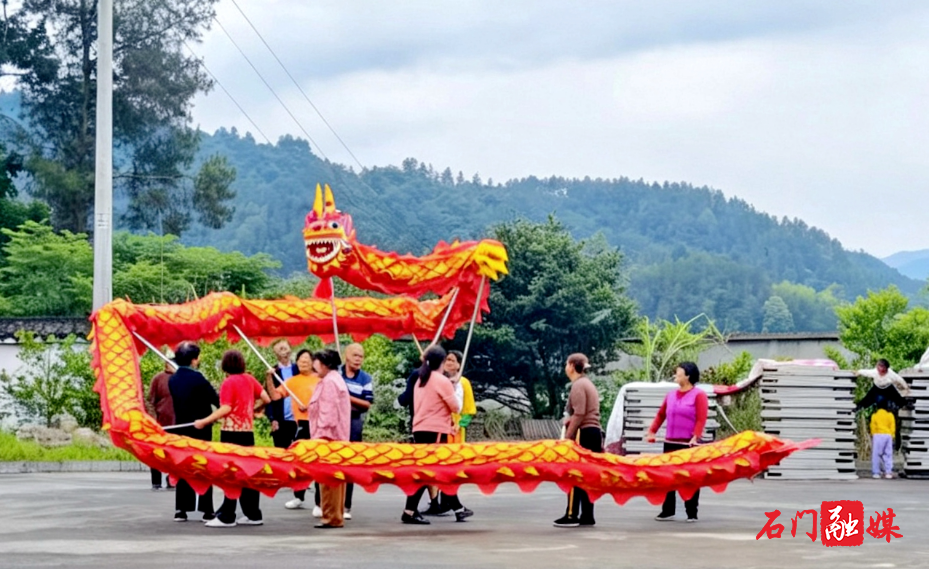 阵地“活”了 民心“暖”了1.jpg 阵地“活”了 民心“暖”了1.jpg