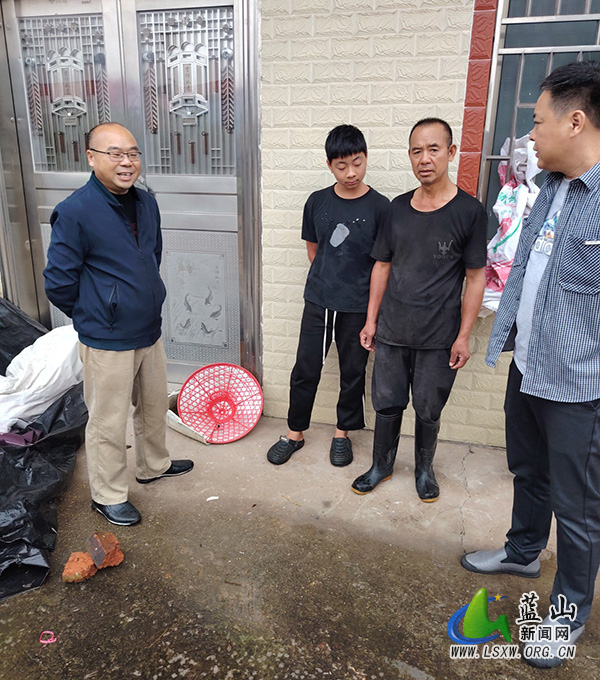 太平学校开展“控辍保学”工作.jpg 太平学校开展“控辍保学”工作.jpg