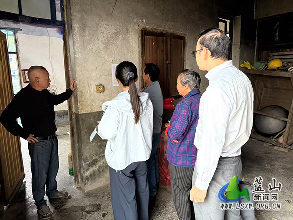 犁头瑶族乡纪委：做实跟进监督 护航常态化帮扶走深走实.jpg