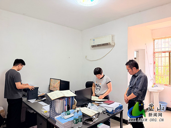 蓝山:强化监督检查 守牢办案安全底线.jpg 蓝山:强化监督检查 守牢办案安全底线.jpg