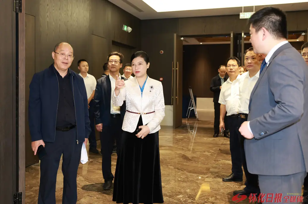 韦朝晖检查督导市第七次党代会筹备工作
