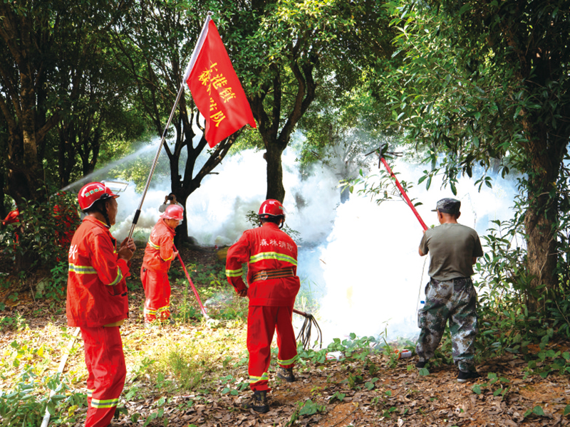 森林消防尖兵赛场“亮剑”