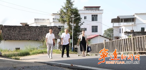 【营商环境看宁远】宁远县农村经营服务站:扎根“三农”解民忧 实干担当赢民心1_副本500.jpg 【营商环境看宁远】宁远县农村经营服务站:扎根“三农”解民忧 实干担当赢民心1_副本500.jpg