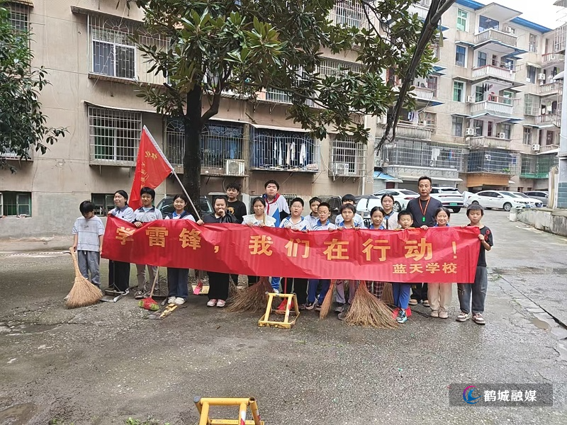 志愿者活动照片.jpg 志愿者活动照片.jpg