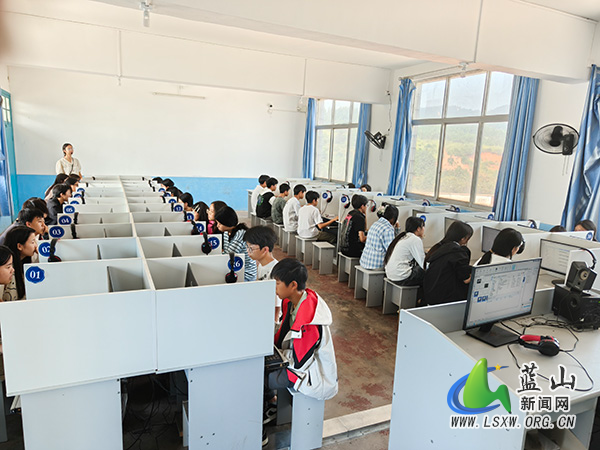 土市学校开展初中学生心理健康普测活动.jpg 土市学校开展初中学生心理健康普测活动.jpg