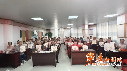 宁远县各地开展重阳节系列暖心活动舜陵街道莲花社区_副本500.jpg