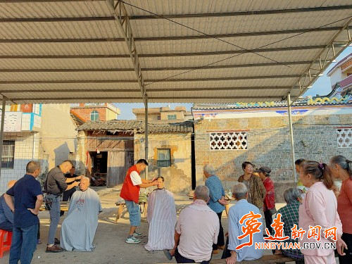 宁远县各地开展重阳节系列暖心活动清水桥_副本500.jpg