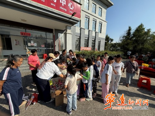 宁远县各地开展重阳节系列暖心活动鲤溪镇_副本500.jpg