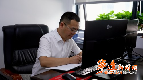 【人大代表风采】姜红波:白衣守初心 履职护民生1_副本500.jpg 【人大代表风采】姜红波:白衣守初心 履职护民生1_副本500.jpg