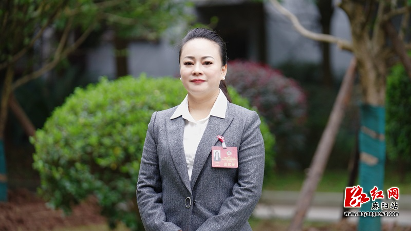 满林华.jpg 满林华.jpg