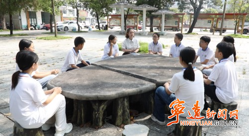 【政协委员风采】吴帅:扎根艺教 潜心育人2_副本500.jpg 【政协委员风采】吴帅:扎根艺教 潜心育人2_副本500.jpg