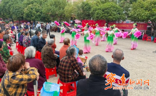 宁远禾亭镇:送戏下乡添欢乐 移风易俗润乡邻_副本500.jpg 宁远禾亭镇:送戏下乡添欢乐 移风易俗润乡邻_副本500.jpg