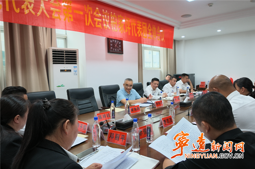 曹辉正参加柏家坪代表团分组讨论_副本500.png 曹辉正参加柏家坪代表团分组讨论_副本500.png
