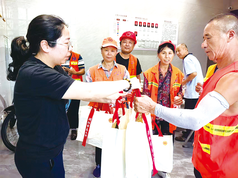 “歇脚点”升级为“服务综合体”