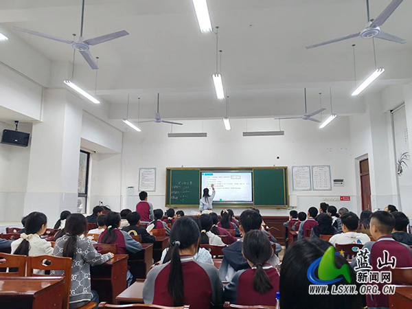 蓝山县第一届“强师杯”初中数学习题讲解(楠市片区)竞赛顺利举办.jpg 蓝山县第一届“强师杯”初中数学习题讲解(楠市片区)竞赛顺利举办.jpg