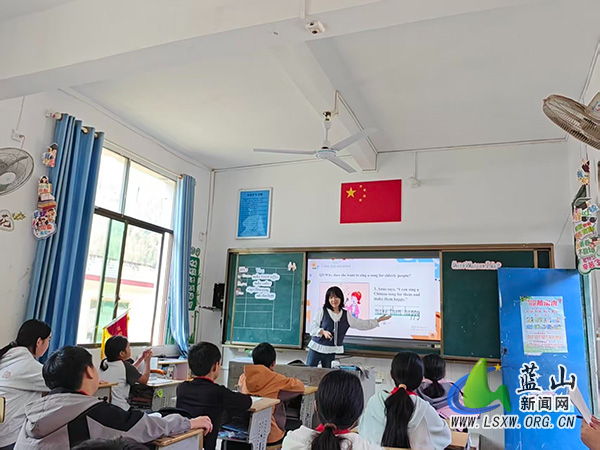 汇2源中心小学承办四完小教育集团结对帮扶推进会暨10月送教活动.jpg 汇2源中心小学承办四完小教育集团结对帮扶推进会暨10月送教活动.jpg